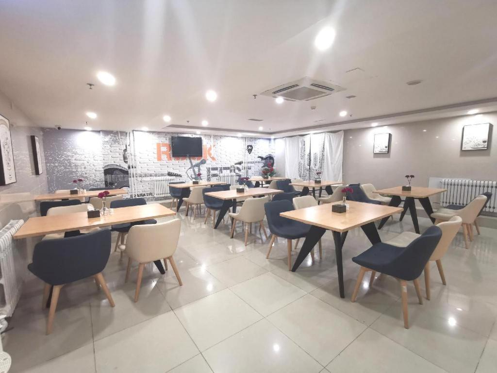 Hanting Express Beijing Sanlitun Exterior photo